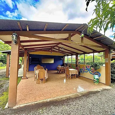 Zompopa Lodge